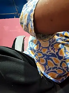 Snapshot of Bhabi-Hot0 chatting on 26, 11, 2025 Bhabi-Hot0 online show from 26, 11, 2025