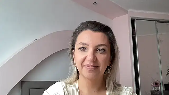 Snapshot of Beautysoul_ chatting on 14, 9, 2025 Beautysoul online show from 14, 9, 2025