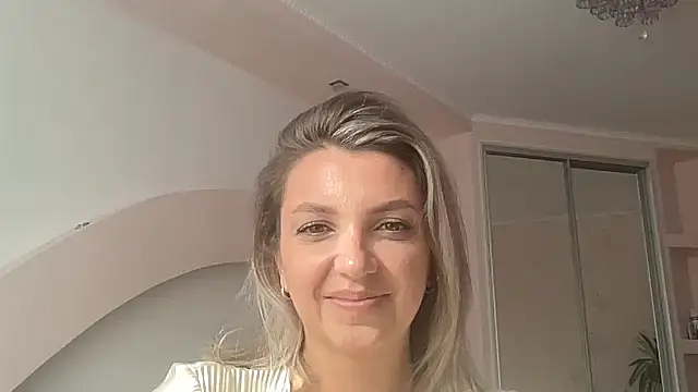 Snapshot of Beautysoul_ chatting on 18, 9, 2025 Beautysoul online show from 18, 9, 2025