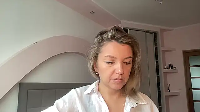 Snapshot of Beautysoul_ chatting on 12, 10, 2025 Beautysoul online show from 12, 10, 2025