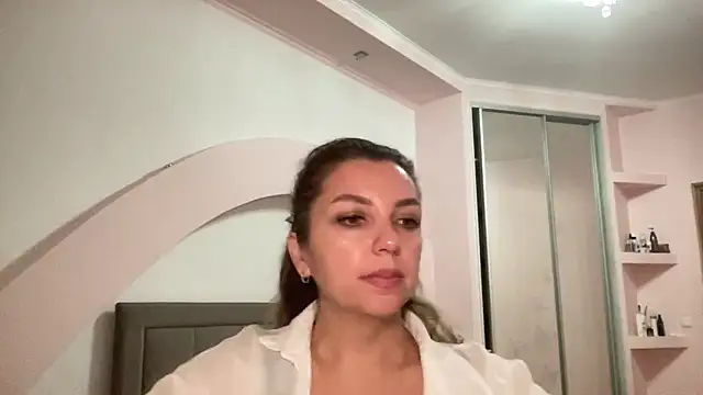 Snapshot of Beautysoul_ chatting on 24, 10, 2025 Beautysoul online show from 24, 10, 2025