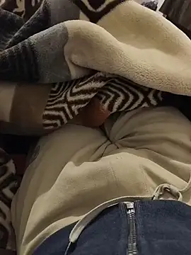 bhabhi lover11122 online show from 14, 12, 2025