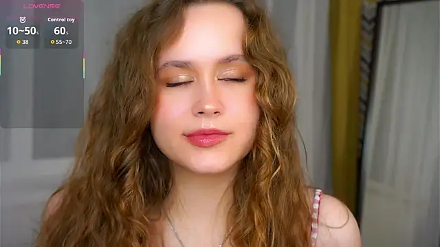 Snapshot of SusannaScholler chatting on 30, 10, 2025 SusannaScholler online show from 30, 10, 2025