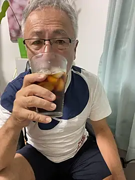 Snapshot of gholly2007 chatting on 21, 9, 2025 gholly2007 online show from 21, 9, 2025