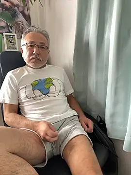 Snapshot of gholly2007 chatting on 12, 10, 2025 gholly2007 online show from 12, 10, 2025