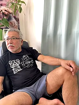 Snapshot of gholly2007 chatting on 18, 10, 2025 gholly2007 online show from 18, 10, 2025