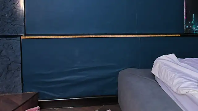 Lillie Berry online show from 16, 4, 2026