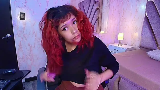 Snapshot of redd_pandaa chatting on 5, 2, 2026 redd pandaa online show from 5, 2, 2026