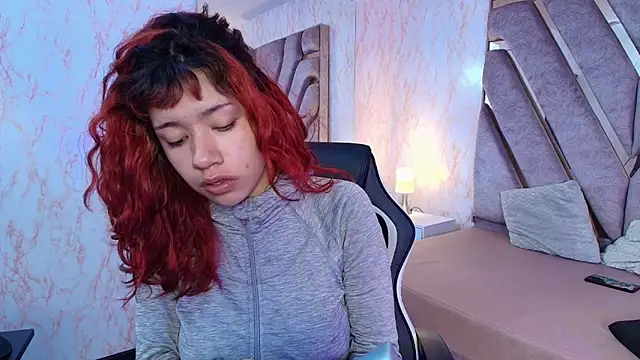 Snapshot of redd_pandaa chatting on 7, 2, 2026 redd pandaa online show from 7, 2, 2026