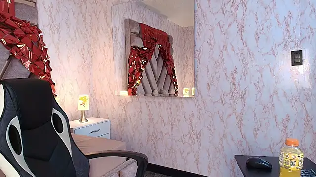 Snapshot of redd_pandaa chatting on 28, 2, 2026 redd pandaa online show from 28, 2, 2026