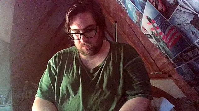 Snapshot of chubbyDavid1998 chatting on 29, 10, 2025 chubbyDavid1998 online show from 29, 10, 2025