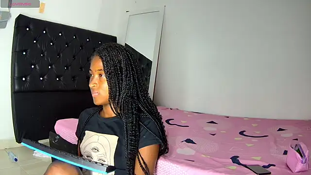 shantall ebony1 online show from 8, 11, 2025