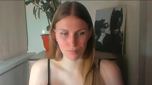 JuliaMuuun online show from 3, 4, 2026