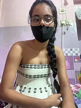 Snapshot of Sandhya_77 chatting on 7, 7, 2026 Sandhya 77 online show from 7, 7, 2026