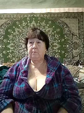 CrystalLime6411 online show from 1, 12, 2025