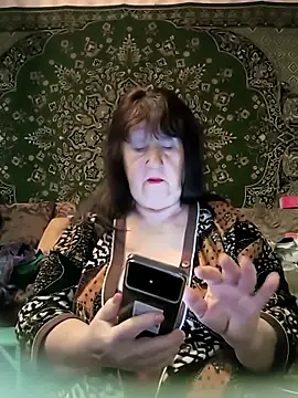 CrystalLime6411 online show from 2, 4, 2026