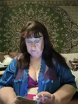 CrystalLime6411 online show from 15, 5, 2026