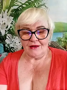 Snapshot of VioletSweet5566 chatting on 25, 5, 2026 VioletSweet5566 online show from 25, 5, 2026