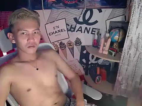 Snapshot of RalfAsian25 chatting on 9, 4, 2026 RalfAsian25 online show from 9, 4, 2026