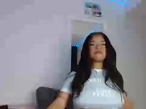 Snapshot of reina_reina chatting on 15, 9, 2025 reina reina online show from 15, 9, 2025