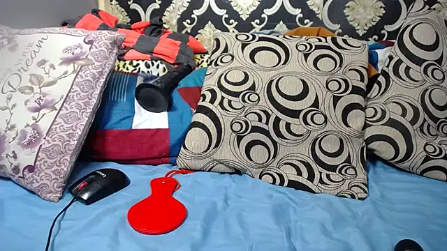 Snapshot of Ozimpho chatting on 24, 10, 2025 Ozimpho online show from 24, 10, 2025