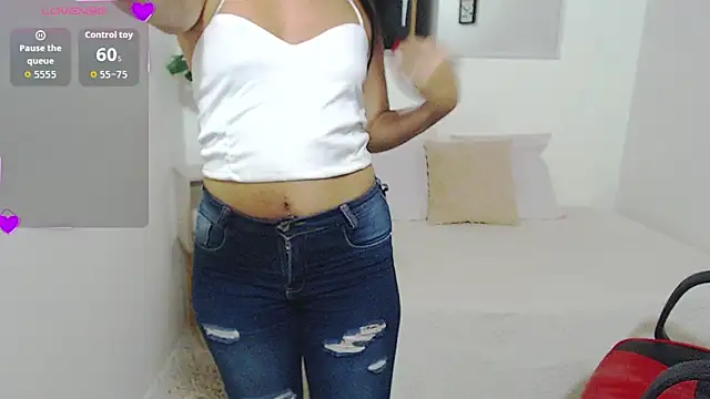 SamantaSweett  online show from 12, 3, 2026