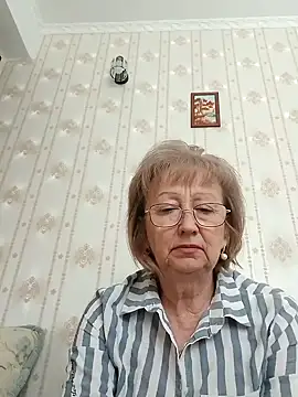 AlikaSwan5821 online show from 28, 10, 2025