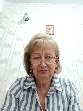 AlikaSwan5821 online show from 2, 11, 2025