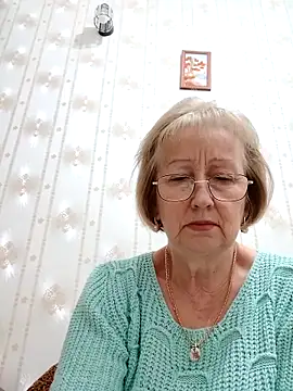 AlikaSwan5821 online show from 18, 11, 2025