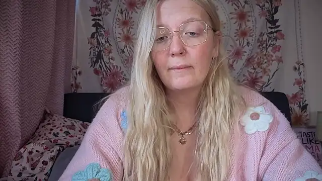 Snapshot of Daisyxoxo_ chatting on 26, 9, 2025 Daisyxoxo online show from 26, 9, 2025