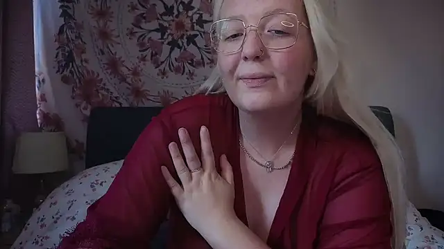 Daisyxoxo  online show from 25, 5, 2026