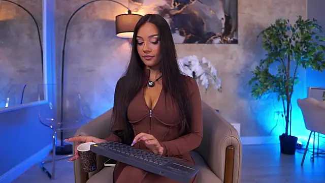 NinaSolenne online show from 18, 5, 2026