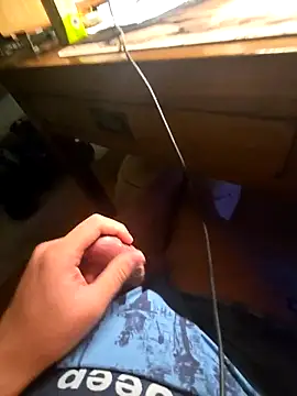 Snapshot of renhedhr chatting on 18, 11, 2025 renhedhr online show from 18, 11, 2025