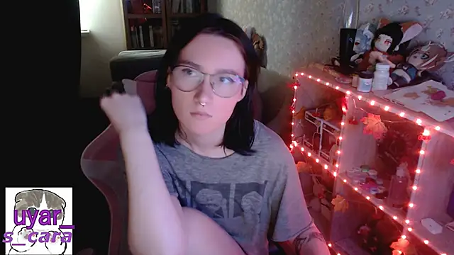 Snapshot of s_cara chatting on 9, 10, 2025 s cara online show from 9, 10, 2025