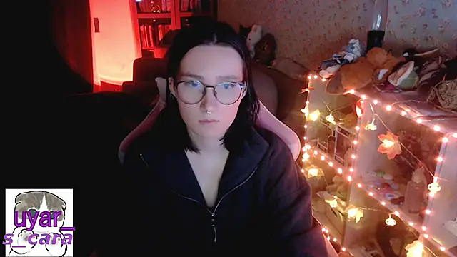 Snapshot of s_cara chatting on 26, 10, 2025 s cara online show from 26, 10, 2025