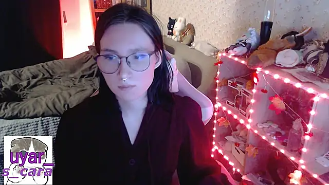 Snapshot of s_cara chatting on 28, 10, 2025 s cara online show from 28, 10, 2025