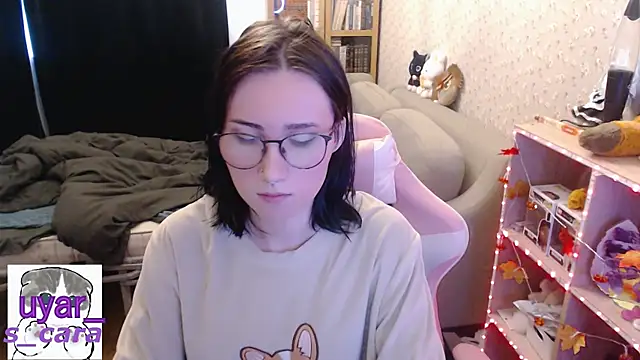 Snapshot of s_cara chatting on 17, 11, 2025 s cara online show from 17, 11, 2025