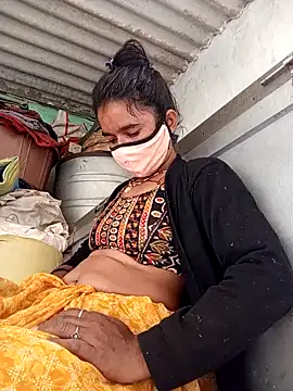 MISS LOVE 001 online show from 24, 10, 2025