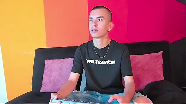 RowanCley online show from 9, 9, 2025