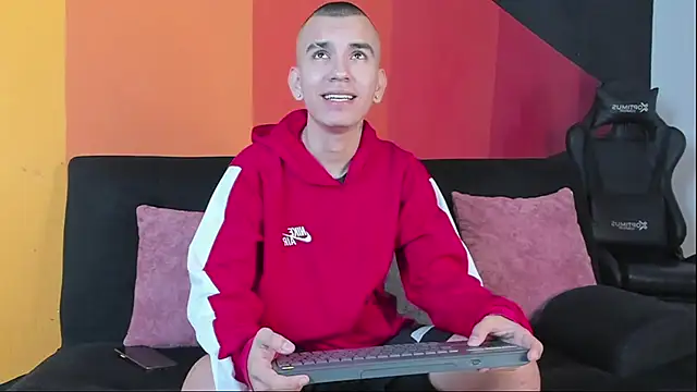 RowanCley online show from 11, 9, 2025