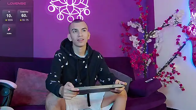 RowanCley online show from 20, 9, 2025