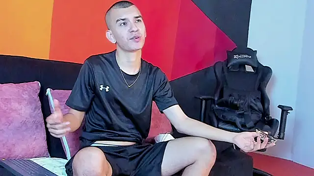 RowanCley online show from 26, 9, 2025