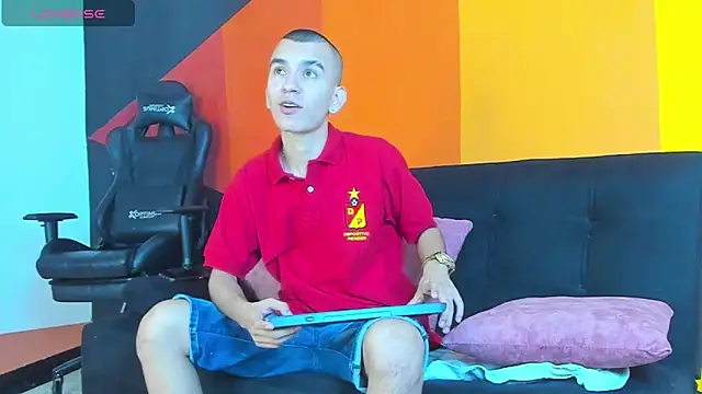 RowanCley online show from 27, 9, 2025