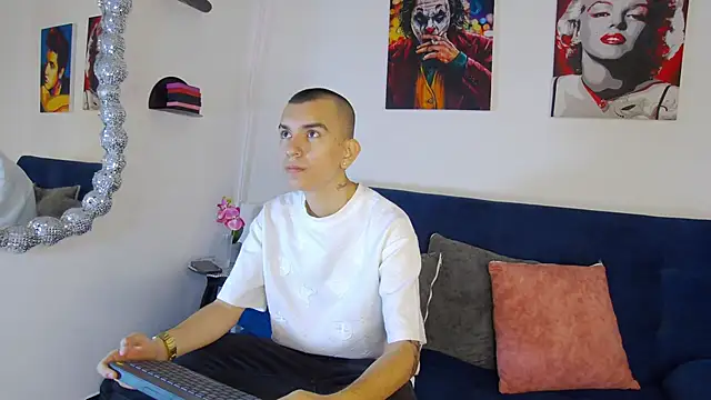 RowanCley online show from 13, 10, 2025