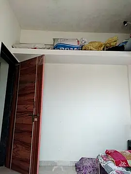 Shivani2002 online show from 18, 3, 2026