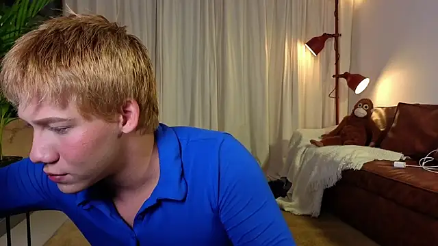 Snapshot of ConnieVarela chatting on 8, 10, 2025 ConnieVarela online show from 8, 10, 2025