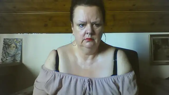 TiffanyMature online show from 17, 3, 2026