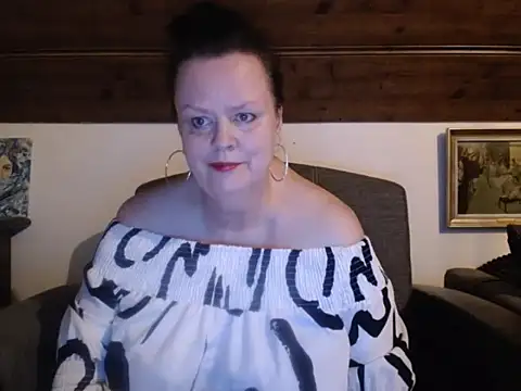 Snapshot of TiffanyMature chatting on 27, 6, 2026 TiffanyMature online show from 27, 6, 2026