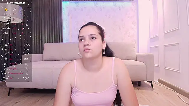 karlie small online show from 2, 10, 2025