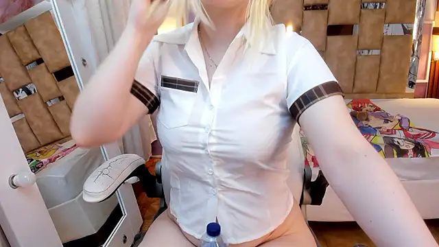 Melody Lolii online show from 4, 2, 2026